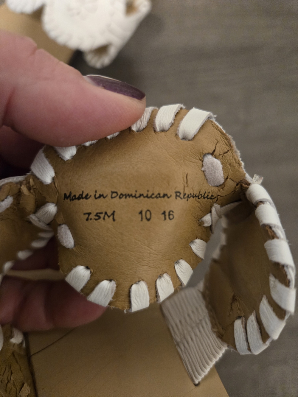 Jack Rogers White and Gold Scalloped Toe-Loop Sandals - Picture 5 of 6